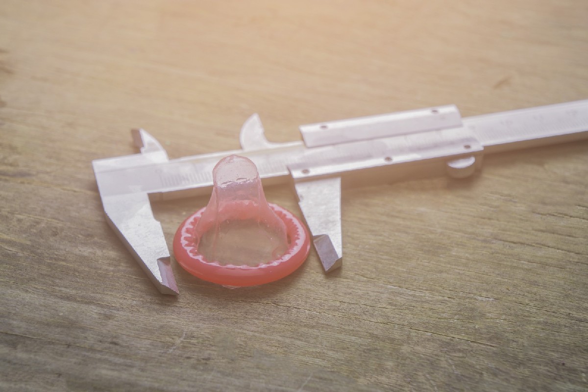 Finde deine Kondomgröße - So macht Sex mit Gummi Spaß!