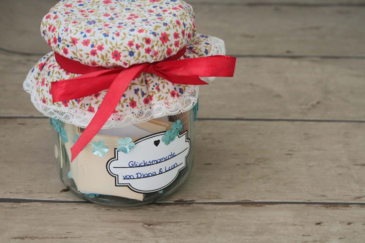 Glücksmomente im Glas - DIY Geschenk für Verliebte!