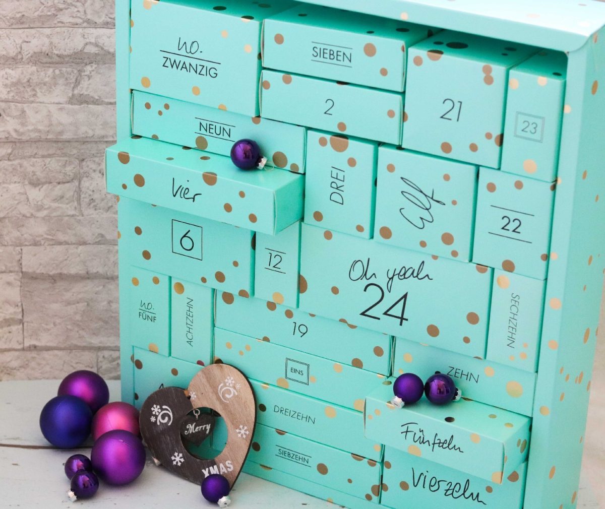 EIS Adventskalender, EIS Adventskalender Inhalt, EIS Adventskalender Erfahrung, Amorelie Adventskalender Inhalt, Amorelie Adventskalender Erfahrung, Amorelie Adventskalender, EIS oder Amorelie Adventskalender, Adventskalender für Paare, Amorelie Adventskalender Alternative, Amorelie Adventskalender für Paare, Amorelie Adventskalender Inhalt, Amorelie Adventskalender Test, Amorelie Adventskalender 2016, Amorelie Adventskalender Inhalt 2016, EIS Adventskalender Inhalt 2016, Lovehoney Adventskalender, Lovehoney Adventskalender Inhalt