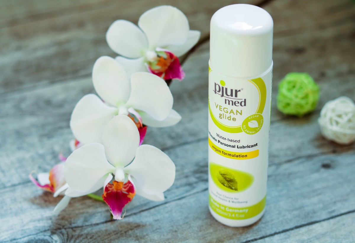 pjur VEGAN, pjur med, veganes Gleitgel, Bio Gleitgel, vegane Kosmetik, veganer Sexshop, vegane Sextoys, warum vegan leben, pjur Gleitgel, pjur Erfahrung, pjur Rabatt, pjur Shop, vegane Kosmetik