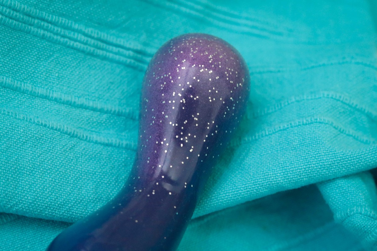 SelfDelve, Gemüsedildo, Obstdildo, Gemüse Dildo, Obst Dildo, Self Delve, SelfDelve Erfahrung, SelfDelve Test, Mais Dildo, Banane Dildo, Silikon Knebel, SelfDelve Skulpturen, Selfdelve Luft, Dildo Manufaktur