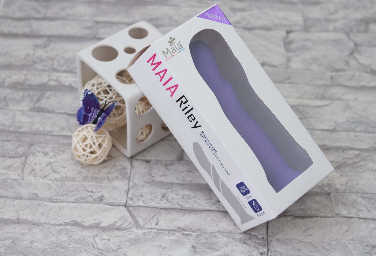 Maia Riley, Maia Riley Dildo, Maia Riley Erfahrung, Maia Riley Test, Maia Dildo, Maia Dildos, Silikon Dildo, Maia Sextoys, Riley Dildo, Maia Kendall, Dildo Vergleich, bester Dildo, schöner Dildo, guter Dildo