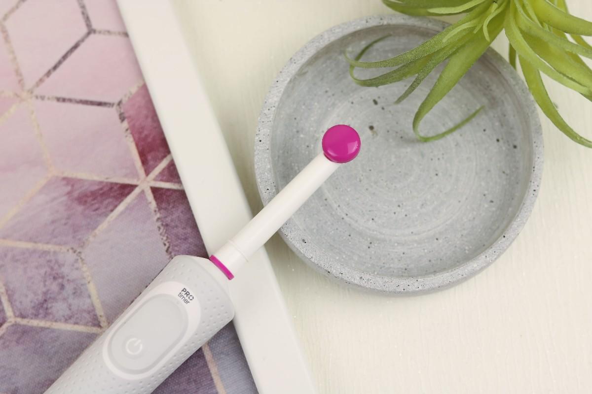 Tingletip Vibrator, Zahnbürste Aufsatz, Zahnbürste Vibrator, Zahnbürste Vibrator Aufsatz, Tingletip, Tingletip Review, Tingletip Erfahrung, Zahnbürste als Vibrator, Zahnbürste Masturabtion, Lovhoney Rabatt, Lovehoney Erfahrung, Lovehoney Gutschein, Sextoys Test, Sextoys Review, Klitorisvibrator, Zumio Test, Zumio Vibrator, Zumio Alternative