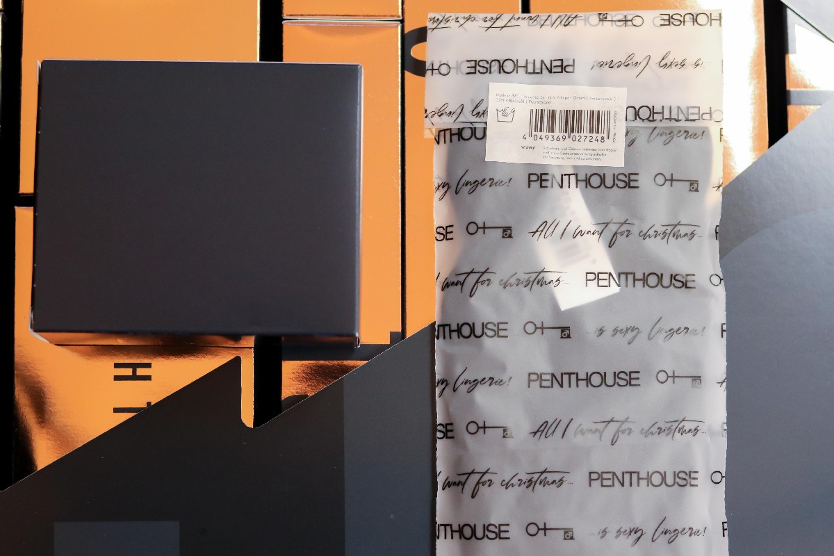 EIS Kalender Inhalt, EIS Kalender günstig kaufen, EIS Adventskalender Inhalt 2019 premium, EIS Kalender Inhalt 2019, EIS Adventskalender Inhalt Premium, EIS Adventskalender Inhalt Deluxe, EIS Adventskalender Inhalt Premium 2020, EIS Adventskalender Inhalt Deluxe 2020, EIS Adventskalender unboxing, EIS oder Amorelie Adventskalender, Adventskalender EIS Amorelie Vergleich, Adventskalender für Paare, EIS Adventskalender Deluxe, EIS Adventskalender Deluxe Inhalt, EIS Adventskalender Deluxe oder Premium, EIS Adventskalender Erfahrung, EIS Adventskalender für Paare, EIS Adventskalender Inhalt, EIS Adventskalender Premium, EIS Adventskalender Premium Inhalt, EIS Adventskalender Test, EIS Adventskalender was war drin, lohnt sich EIS Adventskalender