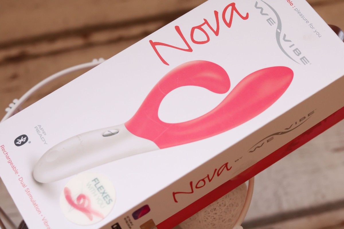 We Vibe Nove, We Vibe Nova Test, We Vibe Nova Erfahrung, We Vibe Nova Review, bester Rabbit Vibrator, bester Vibrator, playful Shop, playful Erfahrung, Sexshop Schweiz, Sexshop Zürich